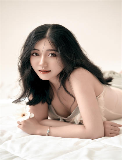 《齐天大性之大闹女儿国》叙事手法解析：时间线安排与视角切换技巧探讨，特别收录