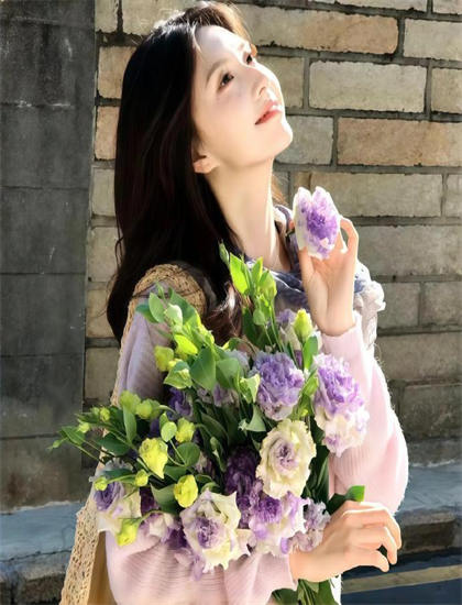 专业古装片评论：《亚当计划中文字幕版》的技术创新与艺术成就 ——深入探索古装片的艺术世界