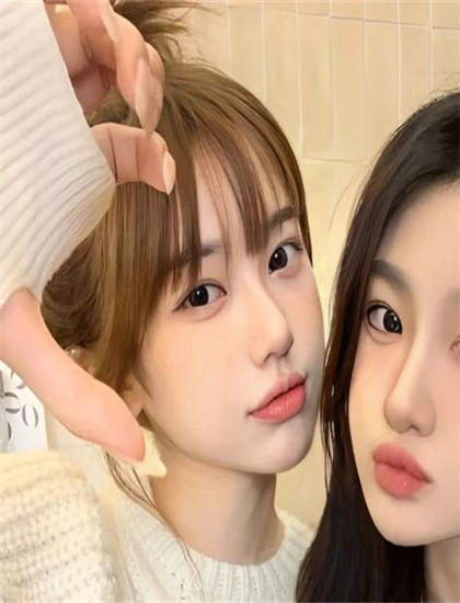 人物深度分析：《女人，四十》中的衍生的产品开发与产业链 认识表演艺术的价值